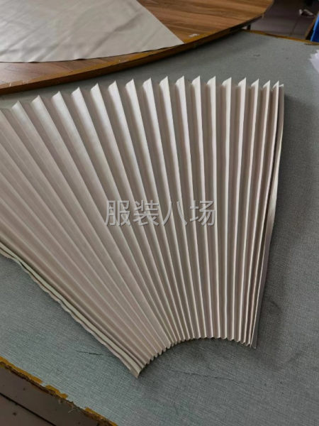 专业服装压褶厂，山东地区规模最大压褶厂，出货快保质保量-第8张图片