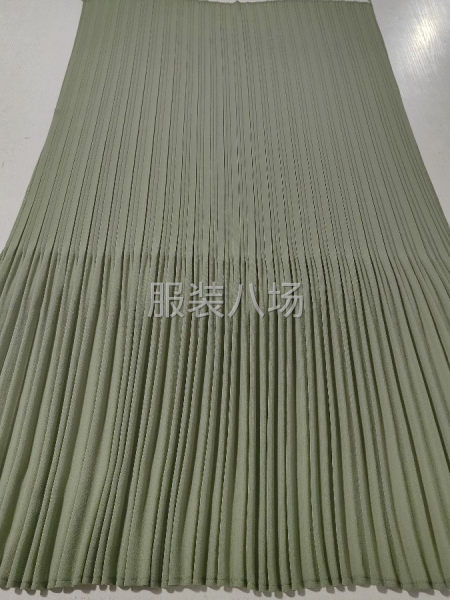 专业服装压褶厂，山东地区规模最大压褶厂，出货快保质保量-第9张图片