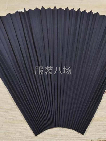 专业服装压褶厂，质量服务请放心，-第6张图片