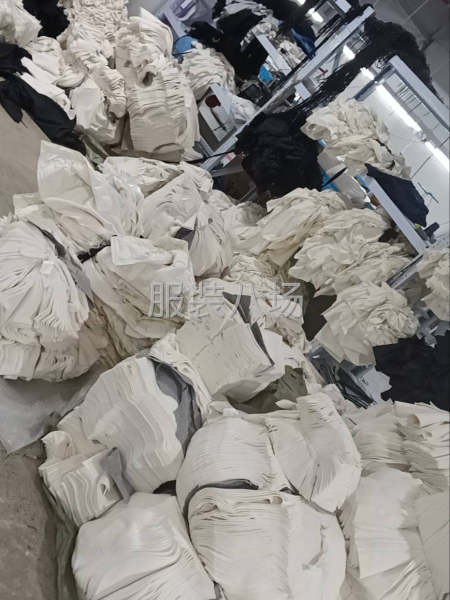 货源充足，衣服好做招流水车位-第1张图片