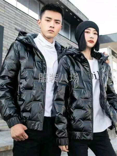 情侣款亮面羽绒服-第2张图片