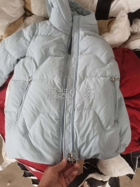 羽绒服工厂有工时，有需要的老板联系-第1张图片