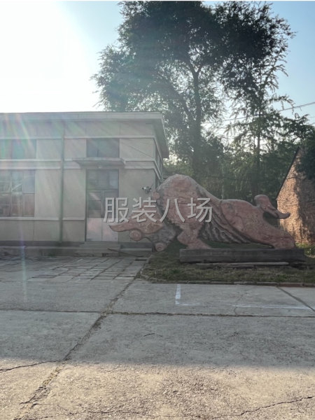 服装厂招裁剪推刀-第1张图片