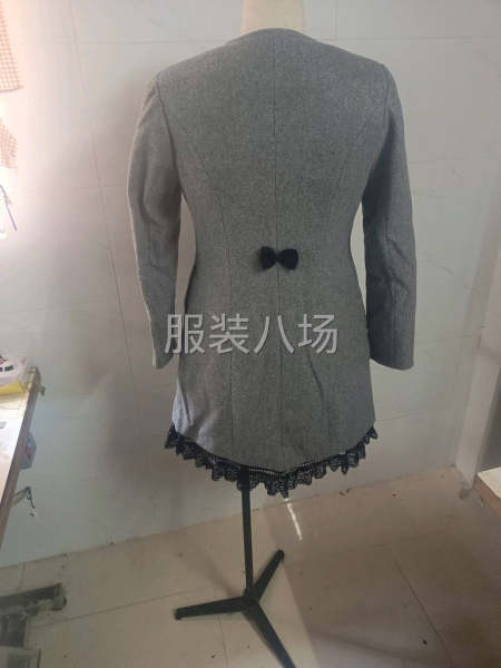 呢子中长款外套-第2张图片