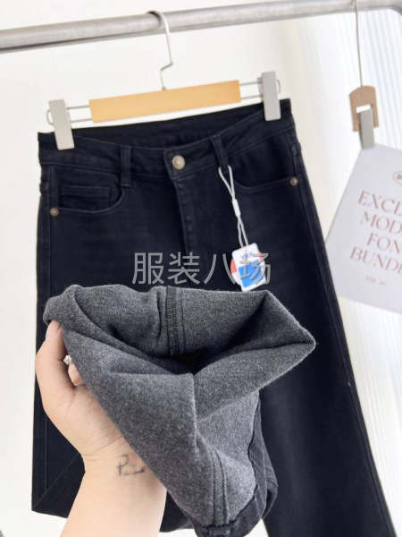 高价大量收购服装库存-第1张图片