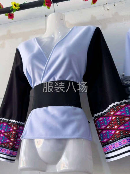 苗族套装，抱枕，演出服等等可以做-第7张图片