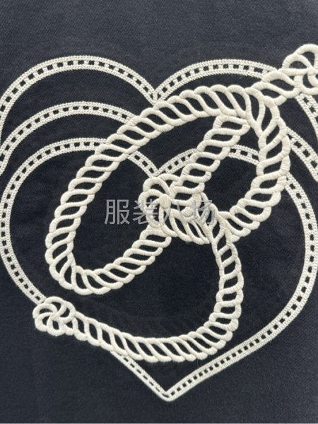 承接加工绣花成品衣，半成品，围巾，帽子等刺绣工艺-第3张图片