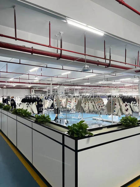 专业针织加工服装厂缝纫车间-第4张图片