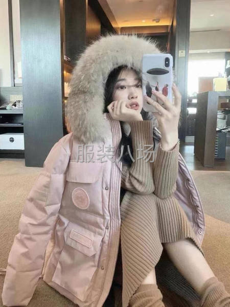 皮草 羽绒服 羊绒大衣厂家批发 一件也是批发价 支持退换-第3张图片