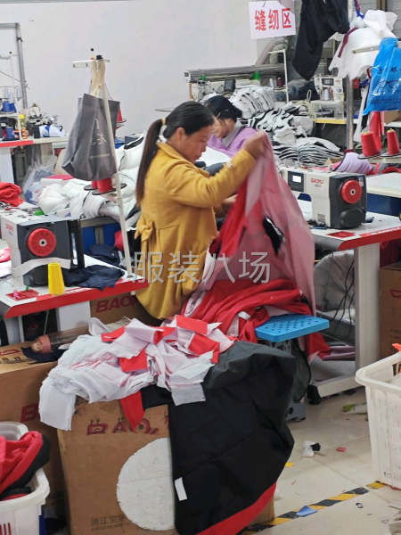 曲周县主赐芳芳服饰有限公司常年招缝纫工 源头厂家工资待遇高-第5张图片