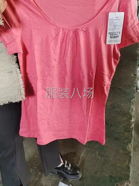 女士的整单体体恤，原包装原吊牌亏本处理1块钱一件-第2张图片