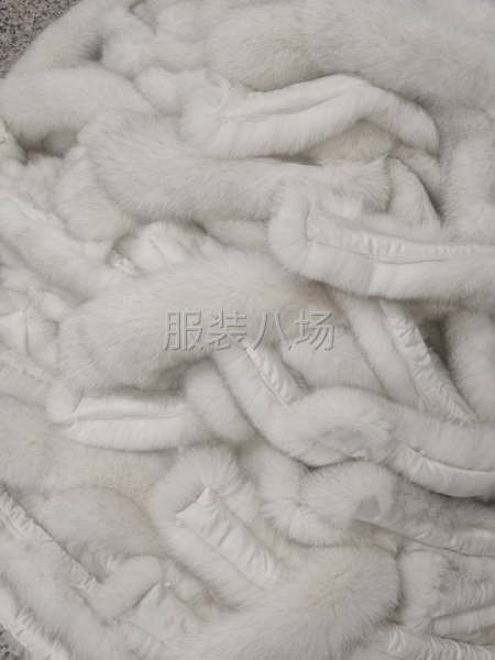 承接订制 毛领套里布 批发各种规格毛领
有需要真假毛领的朋友-第1张图片