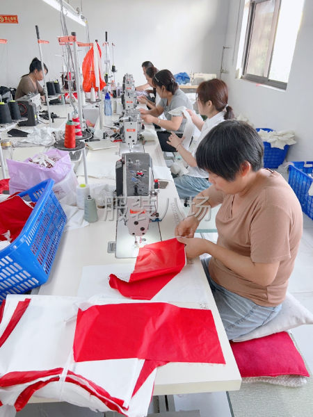 要求精通双面呢（手工缝制那种），会做样衣，带流水线，检验成品-第1张图片