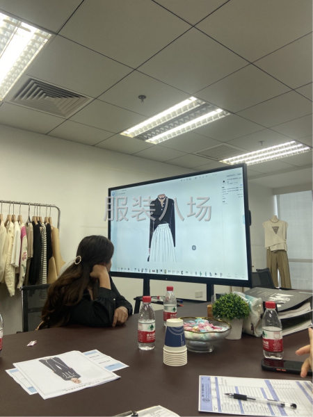 服装爆款究竟怎么来的-第1张图片