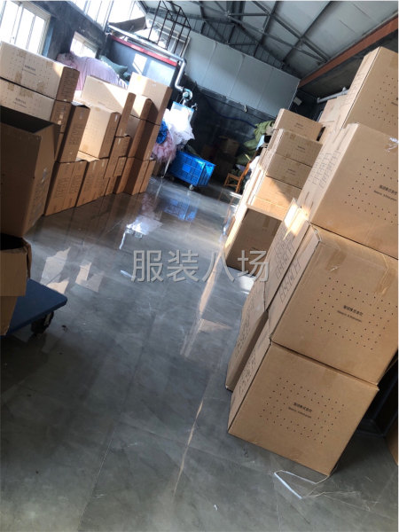 承接钉扣锁眼，砸扣，烫熨包装-第1张图片