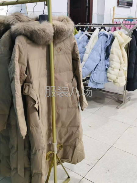 一萬(wàn)件羽絨服低價(jià)批發(fā) 可先看貨-第2張圖片