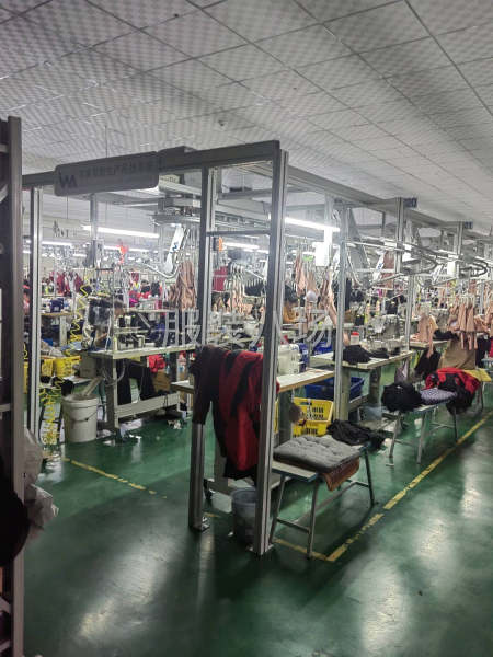 服装工厂招聘缝纫工：四线、平车、双针-第2张图片