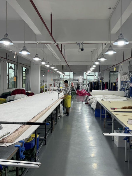 礼服整件车位-第2张图片
