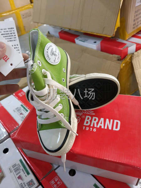 帆布鞋，大部分原箱原件，1200双左右，一起打包，6元/双-第4张图片