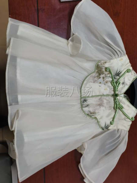 本公司主以童装为主，裤子   裙子   衬衣     网沙裙-第2张图片