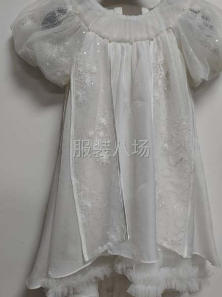本公司主以童装为主，裤子   裙子   衬衣     网沙裙-第4张图片
