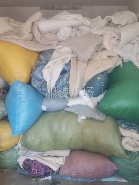 现货旧衣服统货十五吨，月供十吨-第2张图片