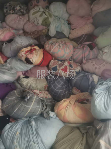 现货旧衣服统货十五吨，月供十吨-第1张图片