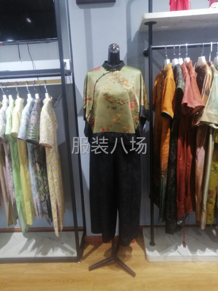 招车位时装，中式服装，旗袍-第2张图片