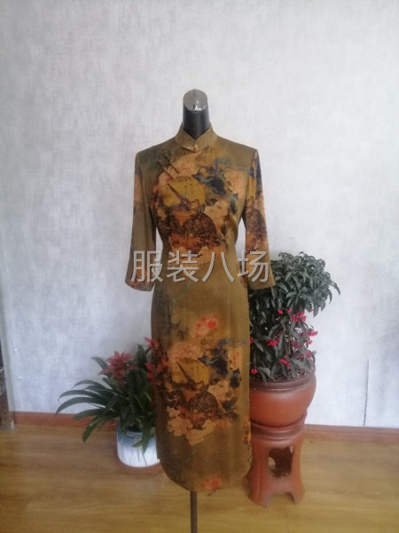 招车位时装，中式服装，旗袍-第1张图片