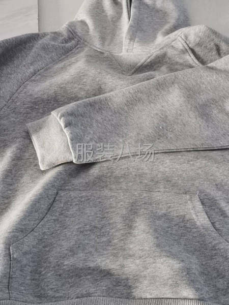 承接针织服装加工，风帽，圆领卫衣，普通收腰长裤，打底衫等。只-第1张图片