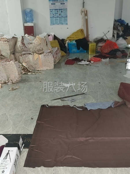 有一間住房一間干活的，適合夫妻對(duì)-第1張圖片