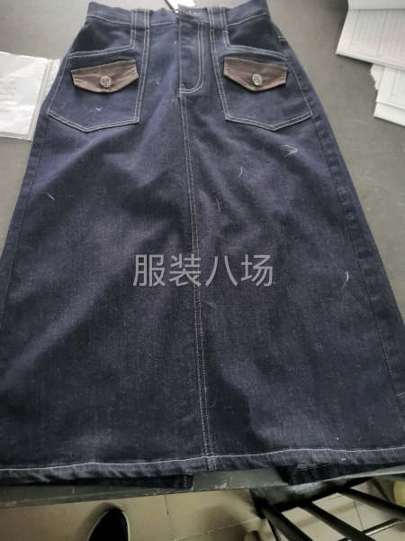 广州简单女装款寻制衣厂