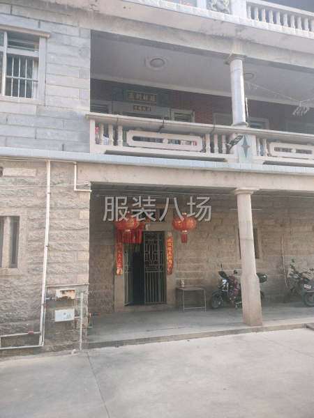 二层民房招夫妻对合租，房间带卫生间空调热水器，停车方便-第1张图片