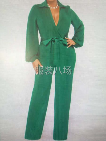 中东系列款，款式简单，衣服较大件，寻30人以上头尾工厂-第2张图片