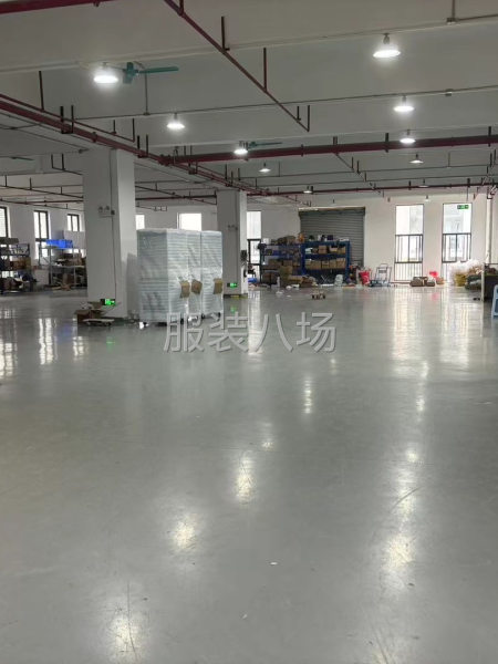 大石地铁口 服装工业园 楼下就是招工点-第1张图片