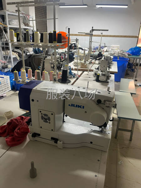 招半精品针织整件-第2张图片