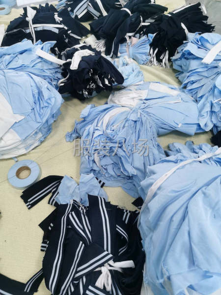 校服返工临时工-第1张图片