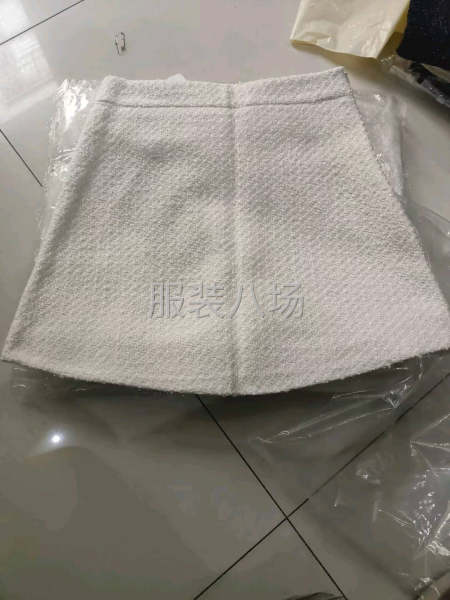 鸿发外贸长期回收库存服装布料辅料-第1张图片