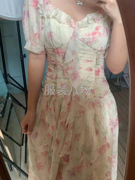 承接女装连衣裙-第4张图片