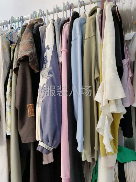本厂承接各类服装加工，样衣，大小单。-第1张图片