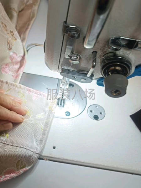 本人专业服装十几年，设计，裁剪到缝制一条龙服务-第3张图片