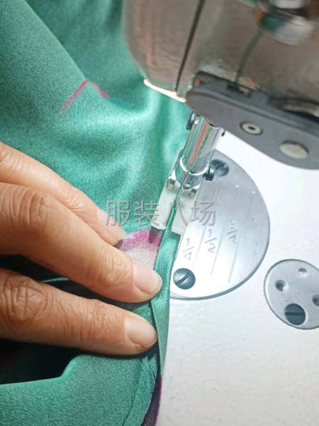 本人专业服装十几年，设计，裁剪到缝制一条龙服务-第4张图片