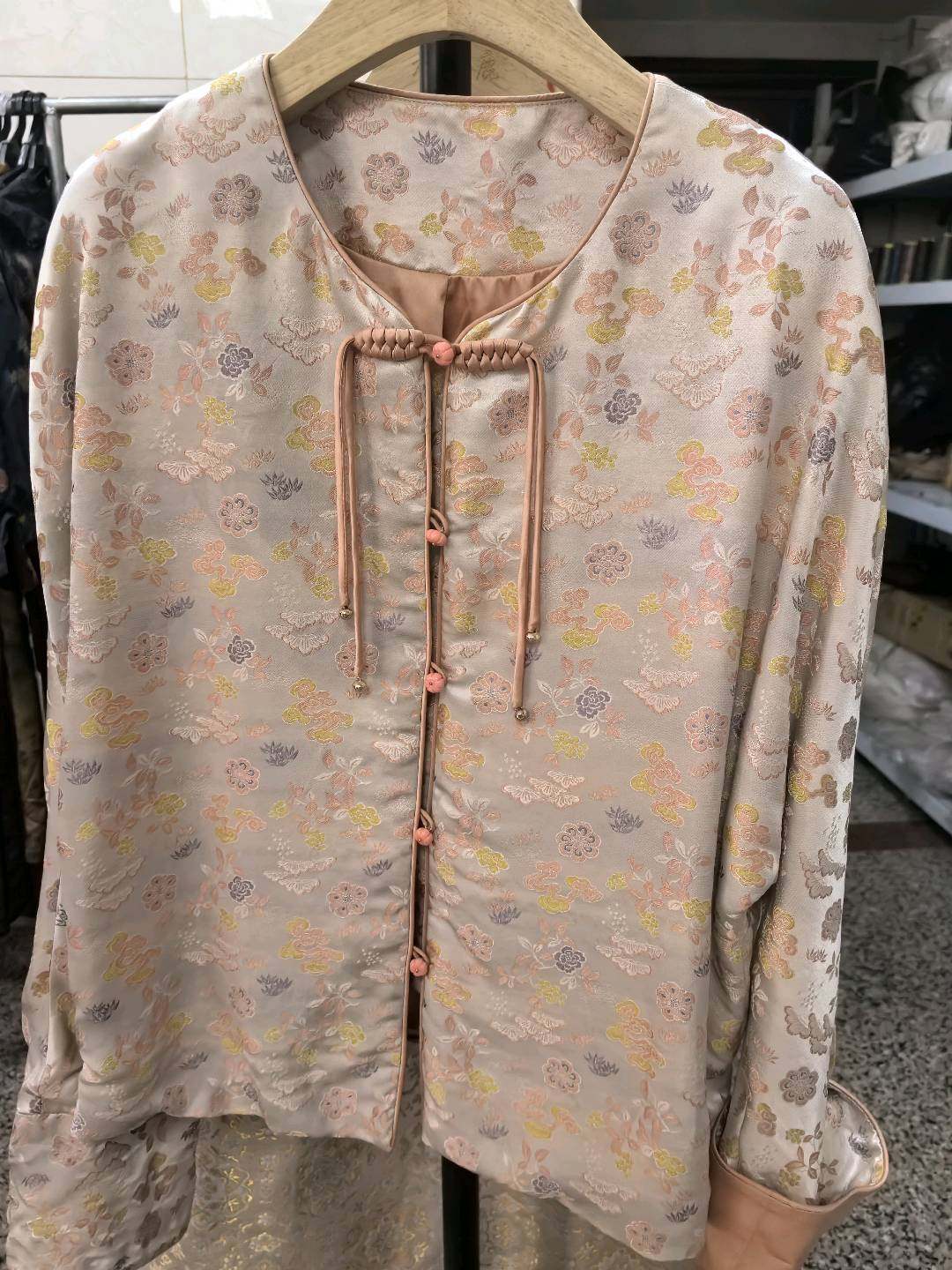 嘉興香云紗國風女裝裁片外發