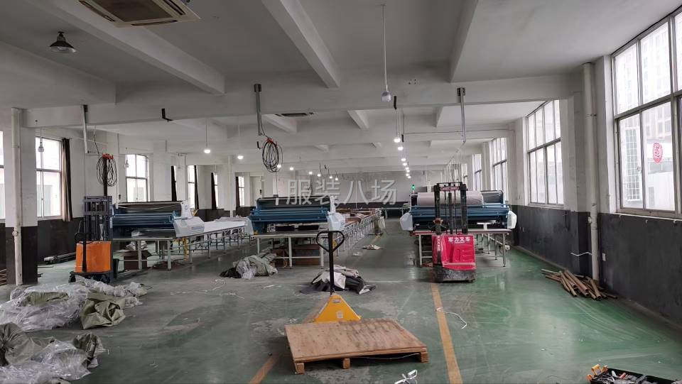 专业裁剪各种面料，服装，时装！-第1张图片