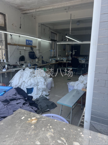 專業(yè)靠邊人員 3名。 車工15名。后道人員3名-第1張圖片