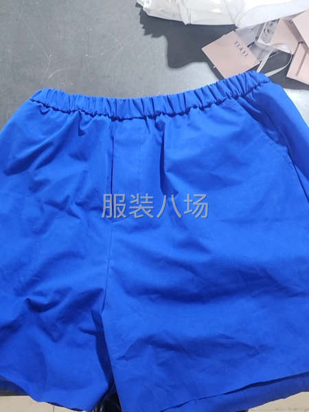 本服裝廠誠招熟練車位，夫妻優(yōu)先，熟手保底-第1張圖片