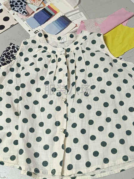 我廠主要生產(chǎn)梭子女童上衣，下衣，裙子，牛仔等服飾-第5張圖片