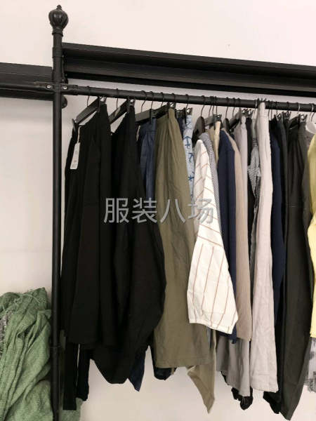 清倉庫存衣服-第1張圖片