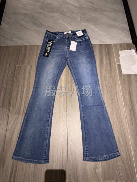 歐美原單裝箱牛仔褲，客戶資金斷裂，給個(gè)加工費(fèi)就處理-第1張圖片