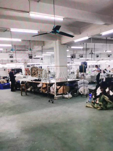 承接各种简单服装，流水线模式，希望给个机会-第1张图片